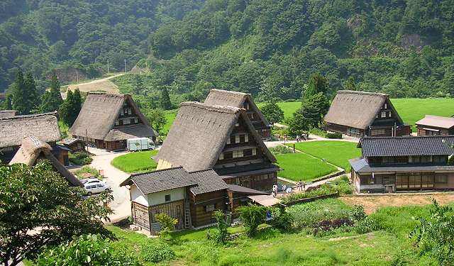 Suganuma Gassho-zukuri village