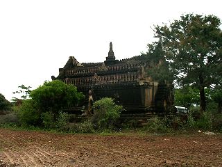 ウパーリ戒壇の外観