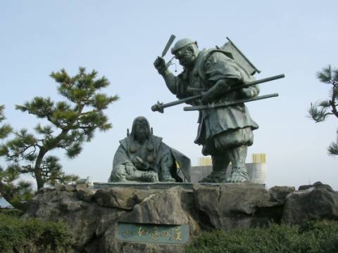 如意の渡し 義経弁慶の銅像