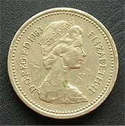 イギリス １ポンド 硬貨 裏面