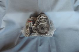 ナイロン袋に入れられたD3300