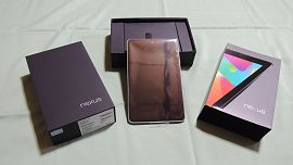 Nexus 7 箱と本体