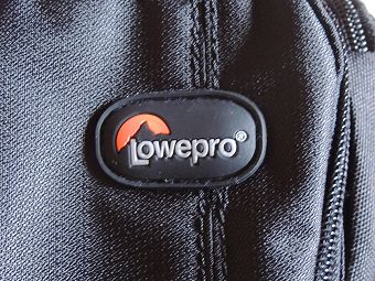 「Lowepro」のロゴマーク